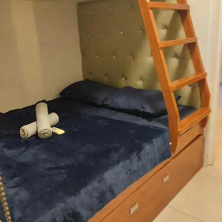 Mj&J Breeze Staycation